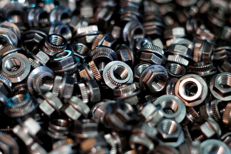 TEETH-FLANGE NUT
